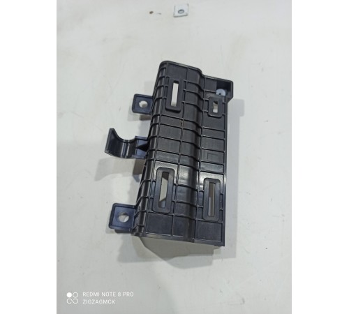 Кронштейн накладки порога задний левый внутренний