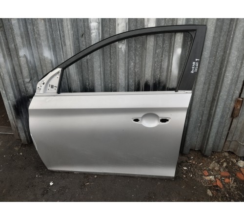 Дверь передняя левая