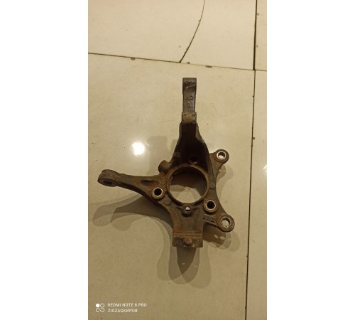 Поворотный кулак(передний левый)