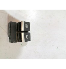 Кнопка стеклоподъемника задняя правая