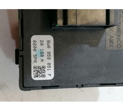 Кнопка стеклоподъемника задняя правая