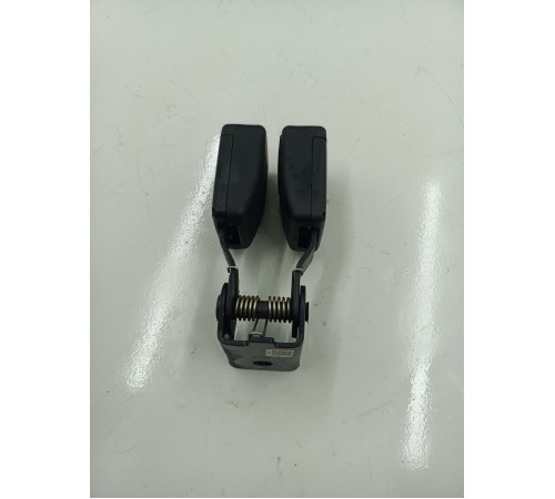 Ответная часть ремня безопасности задняя