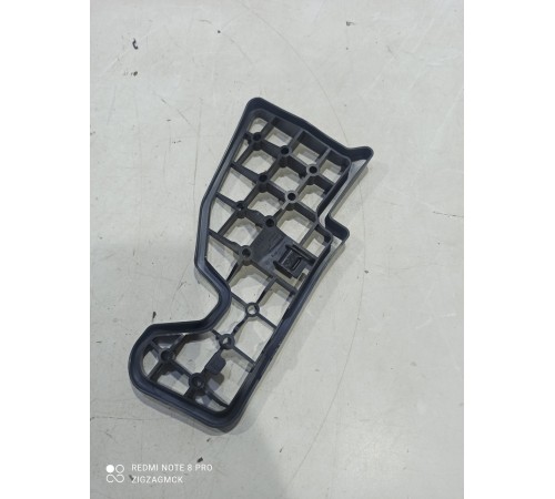 Опора напольного покрытия левая