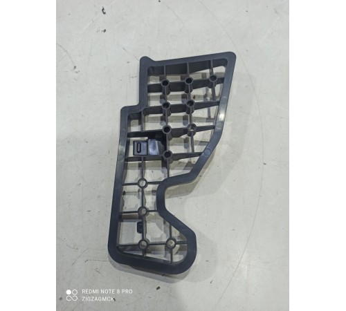 Опора напольного покрытия левая