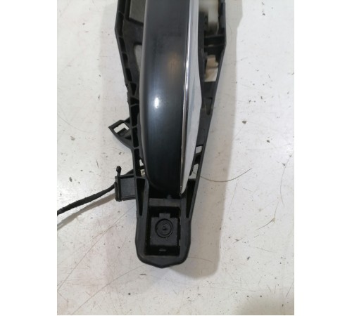 Ручка двери передняя правая наружная