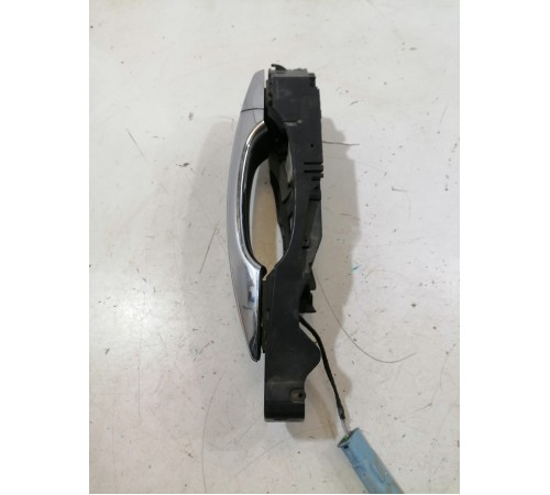 Ручка двери передняя правая наружная