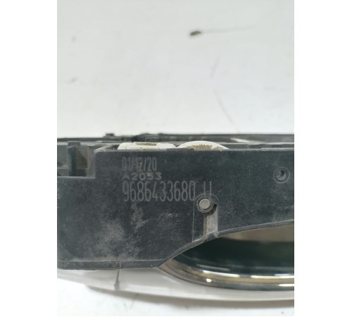 Ручка двери передняя правая наружная