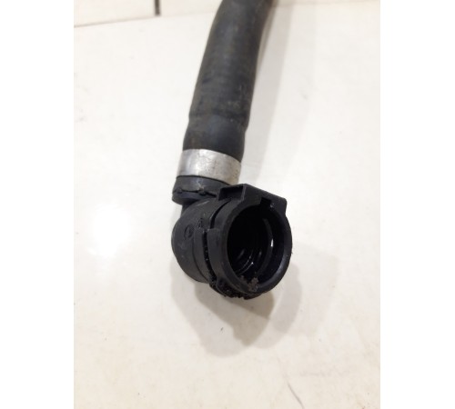 Патрубок системы охлаждения