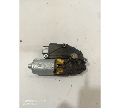 Моторчик люка задний