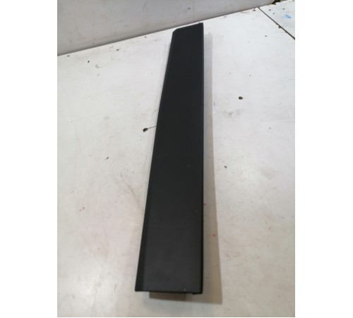 Накладка крышки багажника верхняя