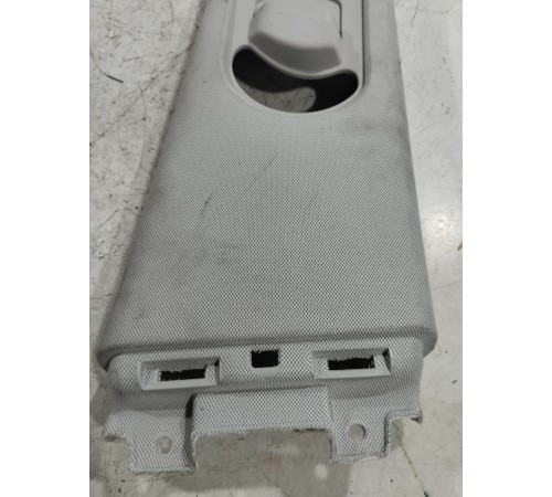 Обшивка центральной стойки правая верхняя