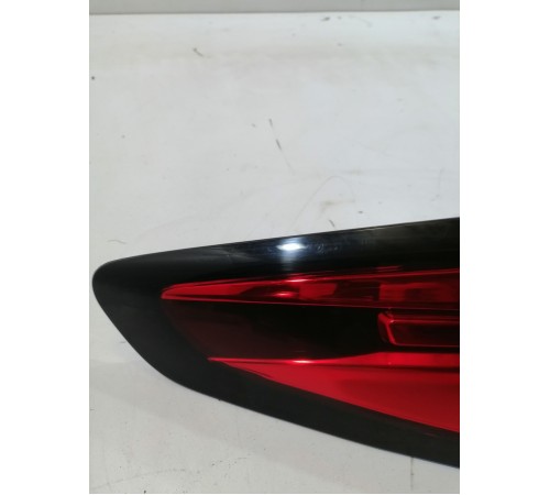 Фонарь задний левый наружный