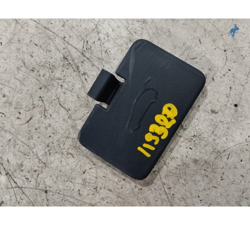 Заглушка кнопки открывания крышки багажника