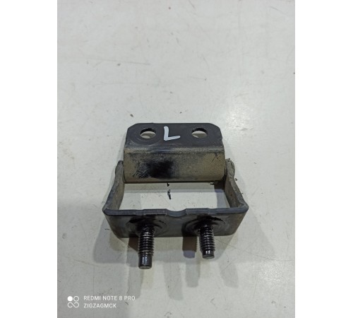 Петля багажника левая