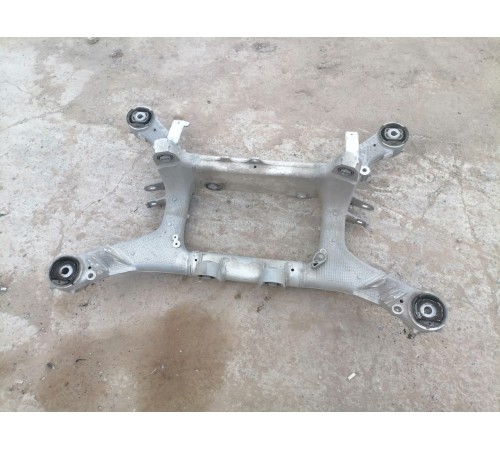 Балка подвески задняя, подрамник