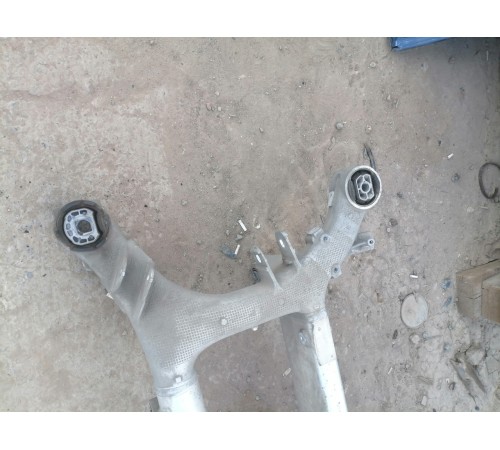 Балка подвески задняя, подрамник