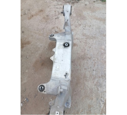 Балка подвески задняя, подрамник