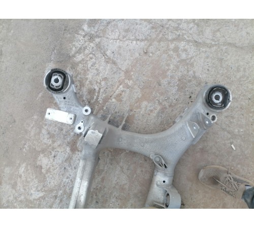 Балка подвески задняя, подрамник