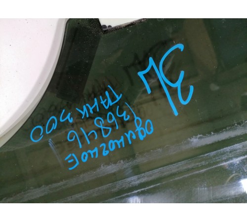 Стекло двери заднее левое