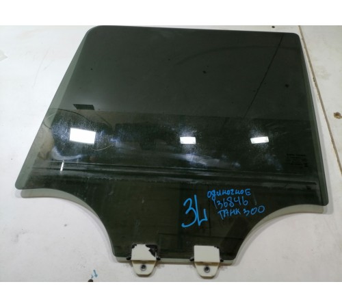 Стекло двери заднее левое