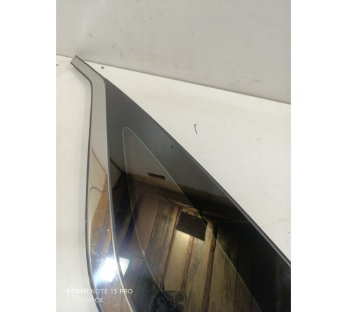 Стекло глухое заднее левое, форточка