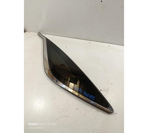 Стекло глухое заднее левое, форточка