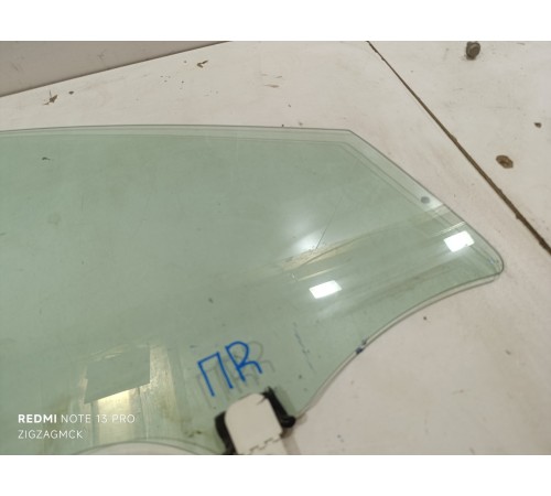 Стекло двери переднее правое