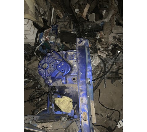 Лонжерон (передний, правый)