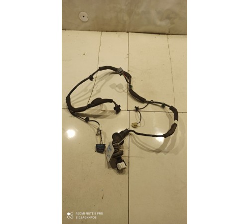 Электропроводка двери (задняя левая)