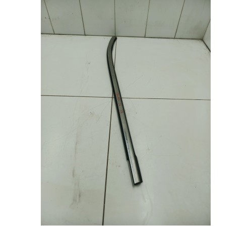 Молдинг стекла задний правый