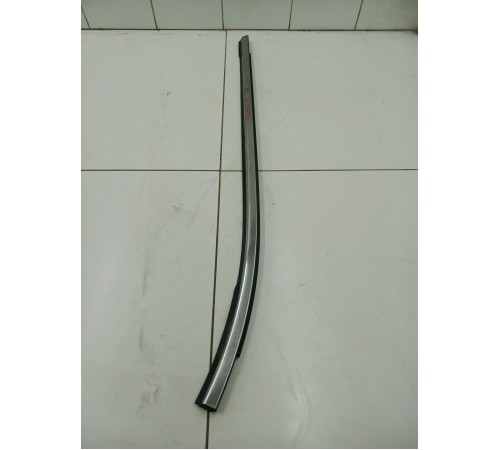 Молдинг стекла задний правый