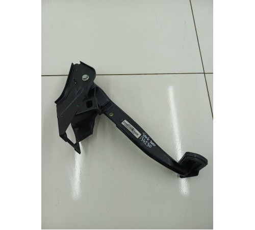 Педаль тормоза