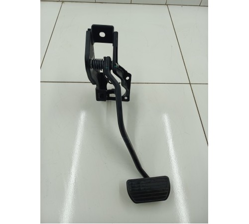 Педаль тормоза