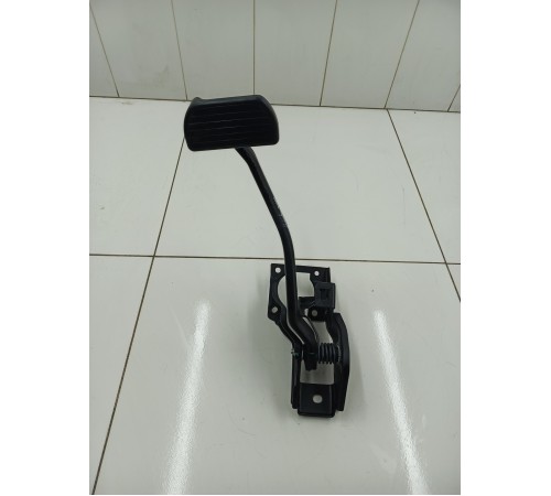 Педаль тормоза