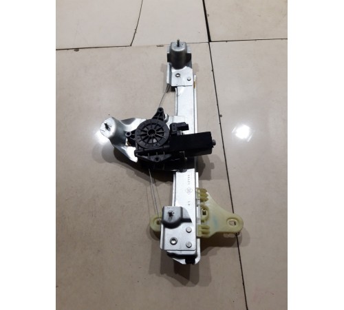 Стеклоподъемник (задний левый)