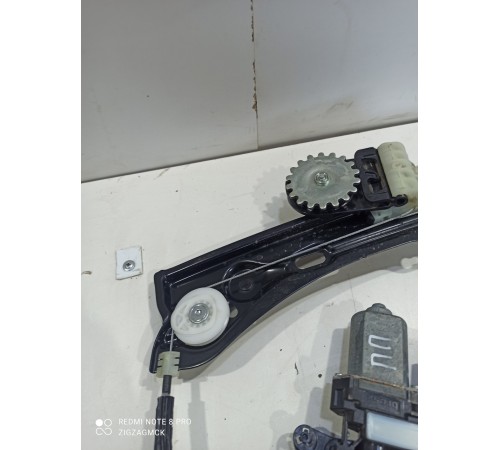 Стеклоподъемник (передний правый)