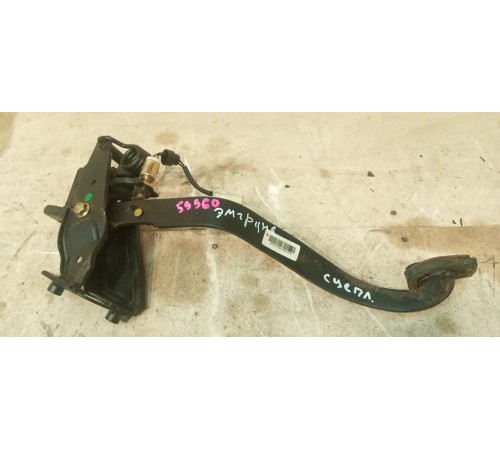 Педаль сцепления