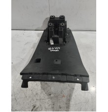 Кронштейн(крепление) центральной консоли Кронштейн(крепление) центральной консоли