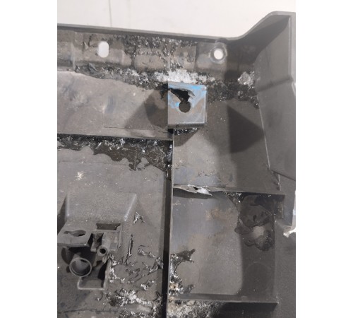 Кронштейн(крепление) центральной консоли 