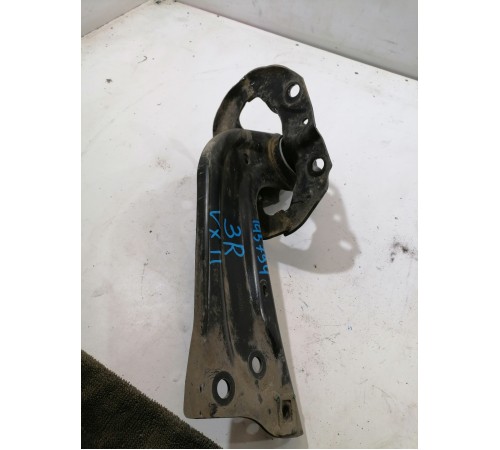 Рычаг задний правый