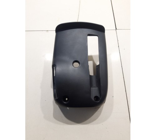 Кожух рулевой колонки нижний