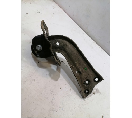 Рычаг задний правый