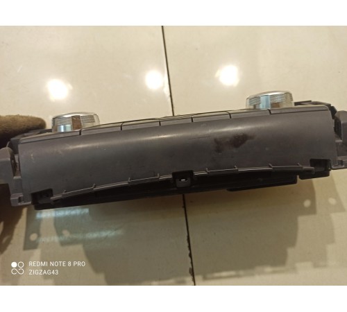 Блок управления климатом(передний)