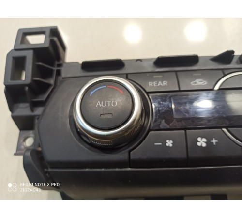 Блок управления климатом(передний)