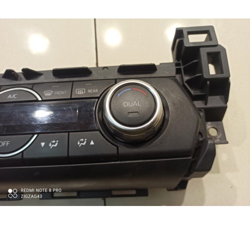 Блок управления климатом(передний)