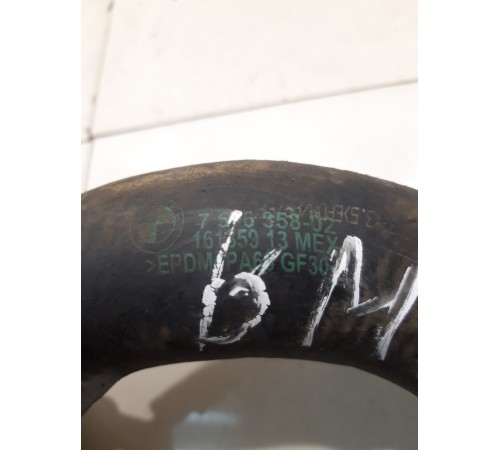 Патрубок системы охлаждения