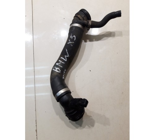 Патрубок системы охлаждения