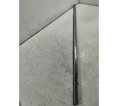 Уплотнитель стекла передний правый внешний