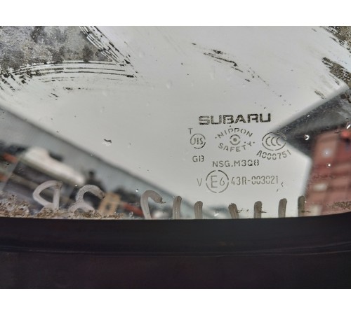 Глухое стекло(заднее правое)