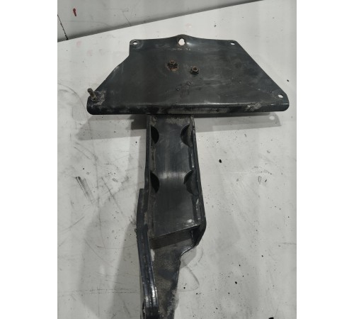 Кронштейн (крепление) рамы правый